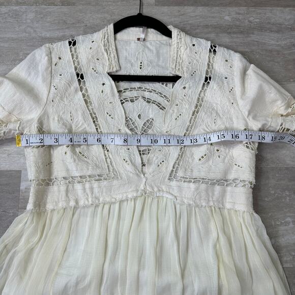 Free People In Dreamland Cutwork Dress in Ivory size 6 - Picture 8 of 11